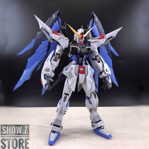 Metal Club 1/100 ZGMF-X42S Destiny Gundam w/ ZGMF-X10A Freedom Gundam Color Scheme